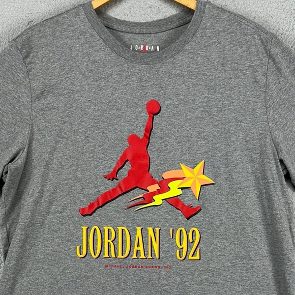 Jordan 92 Men T-Shirt Large Dri-Fit Gray Graphic Crewneck Short Sleeve‎ Tee NEW - Picture 1 of 9